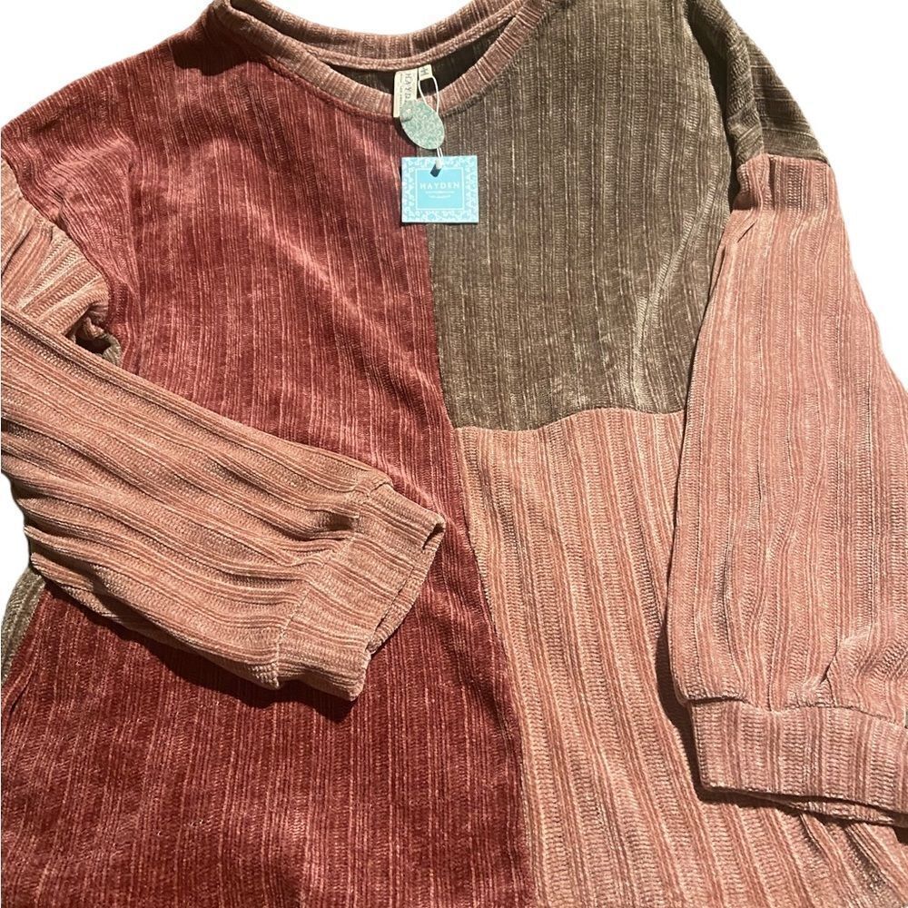 Hayden size large new with tags ladies sweater new with tags beautiful